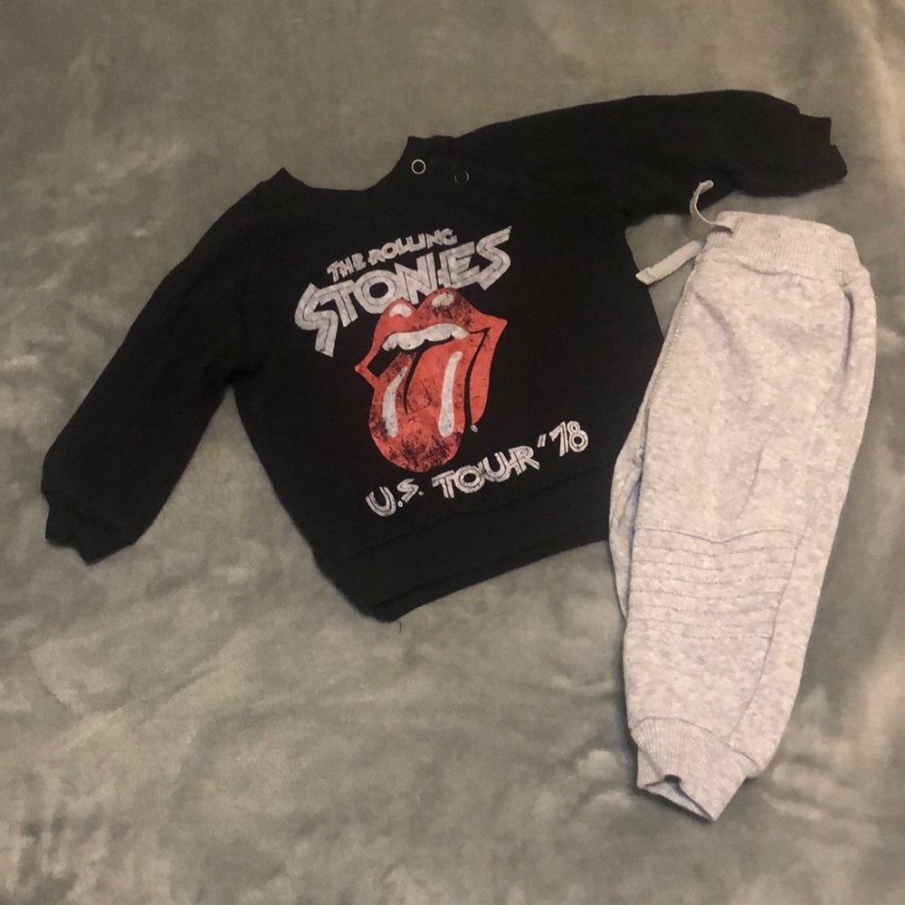 The Rolling Stones outfit 💙🍼